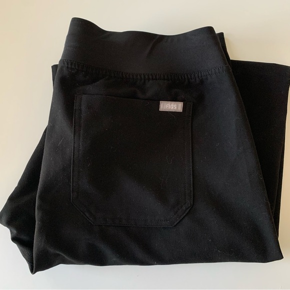 FIGS technical collection high waisted Livingston basic scrub pants black - Picture 6 of 12